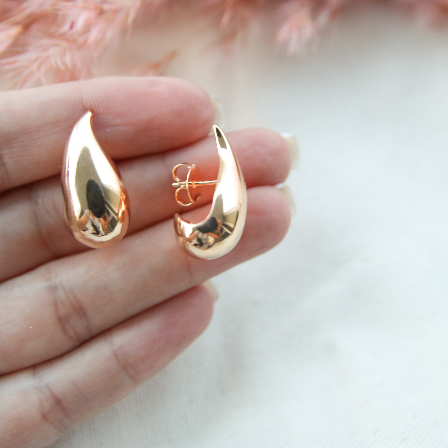 Small Gota stud Earring