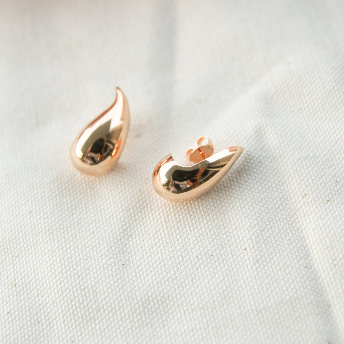 Small Gota stud Earring