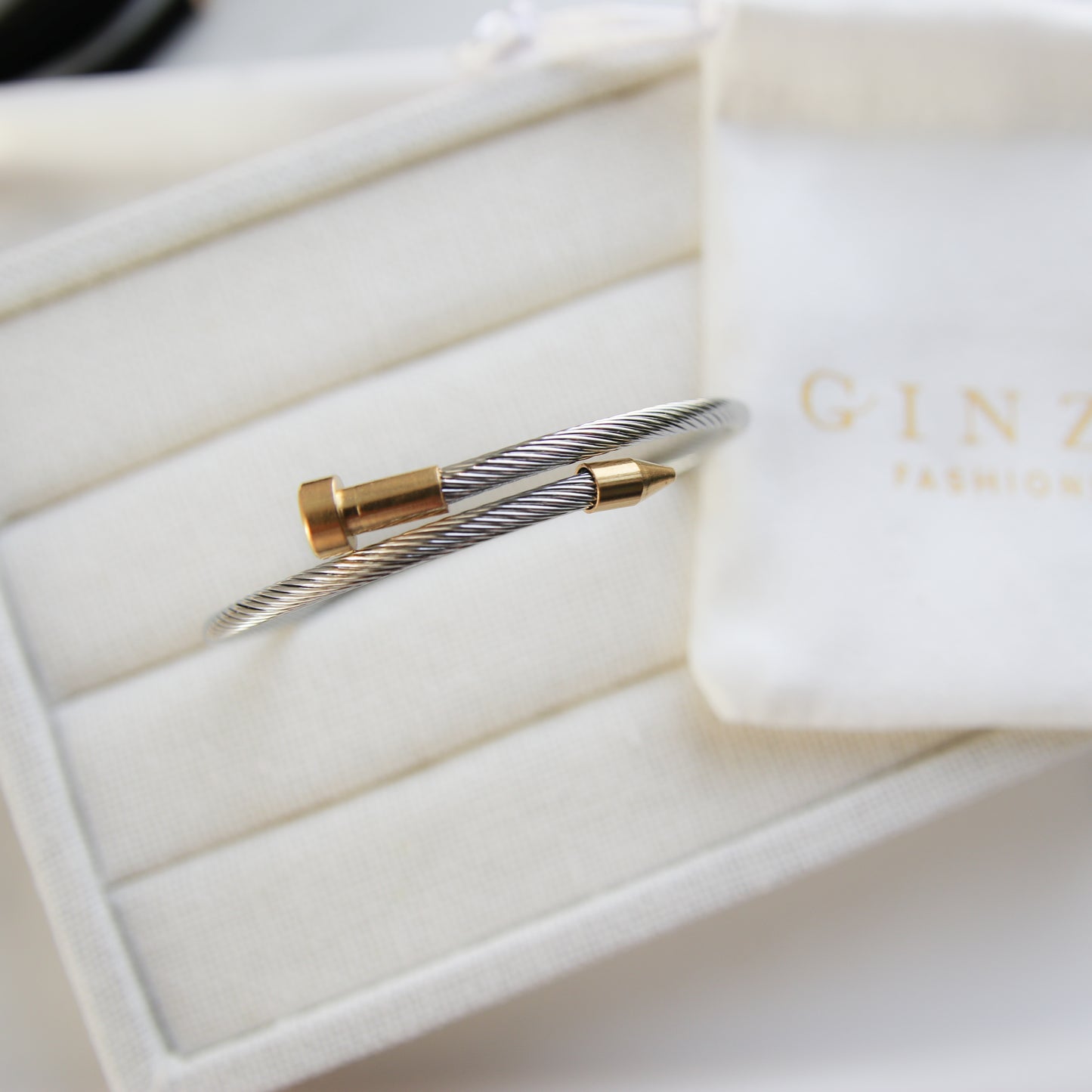 Tornillo Cable Bangle
