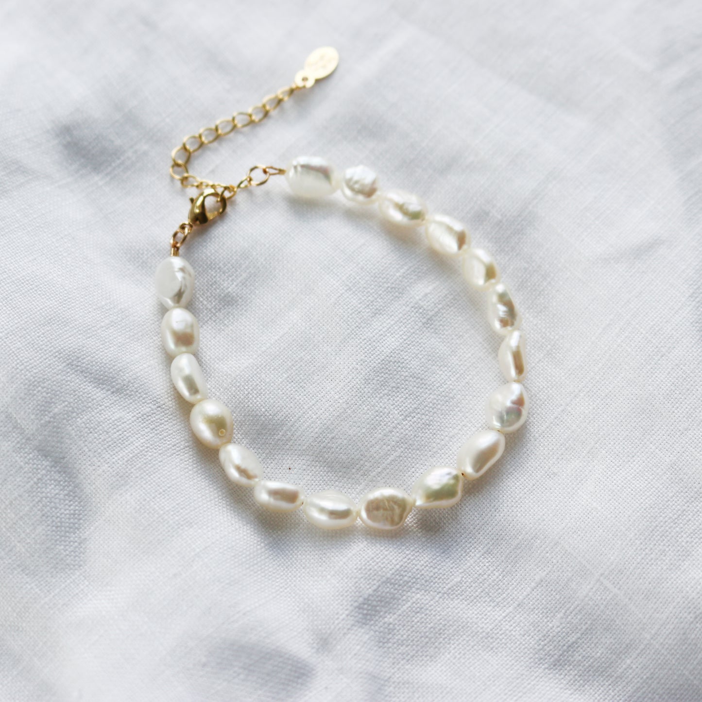 Basic Pearl Bracelet