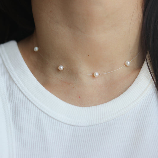 Illusion Pearls Choker