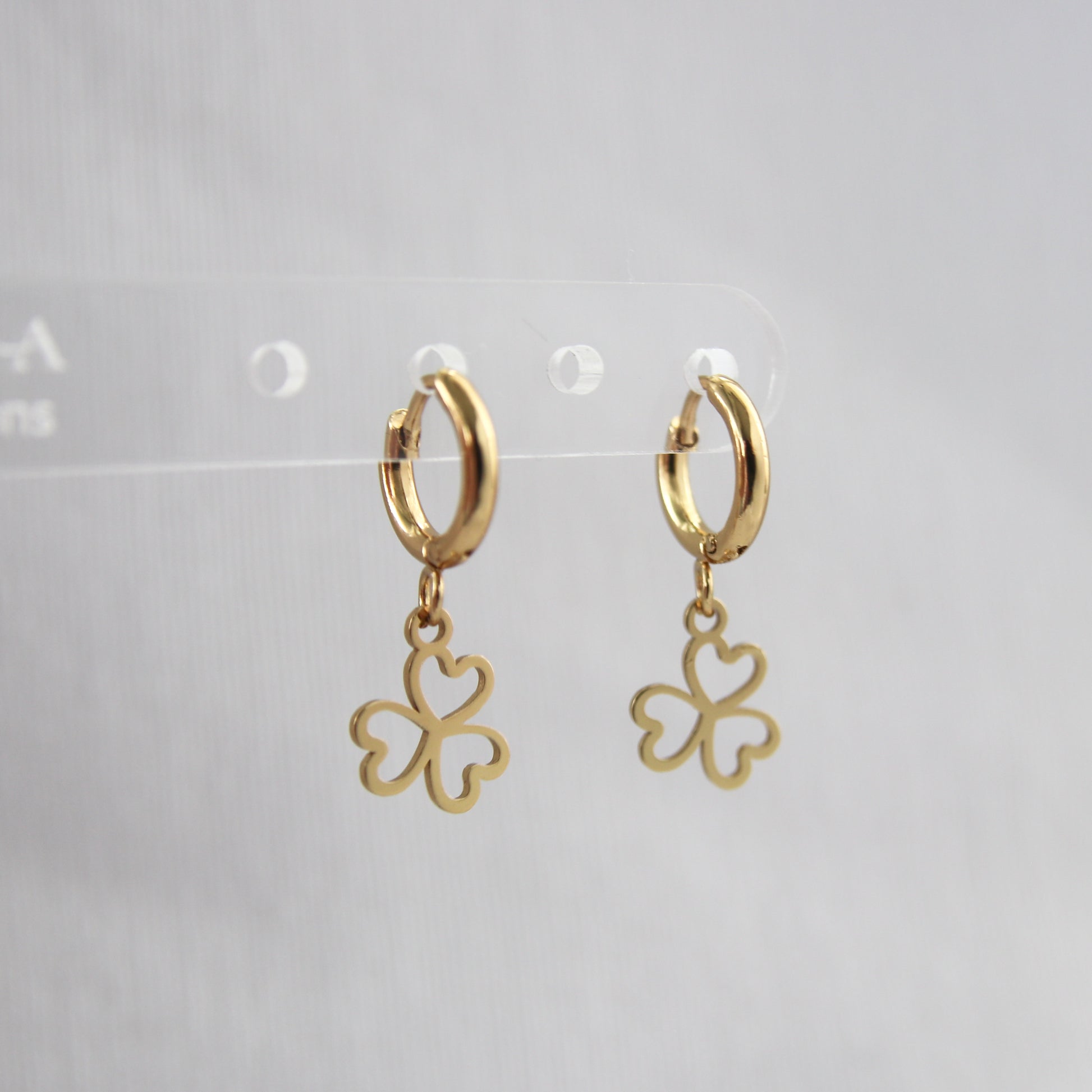 Trebol Gold Hoop Earrings – GINZA FASHIONS