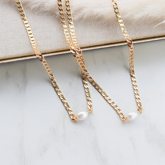 Single Pearl Curb Chain Necklace