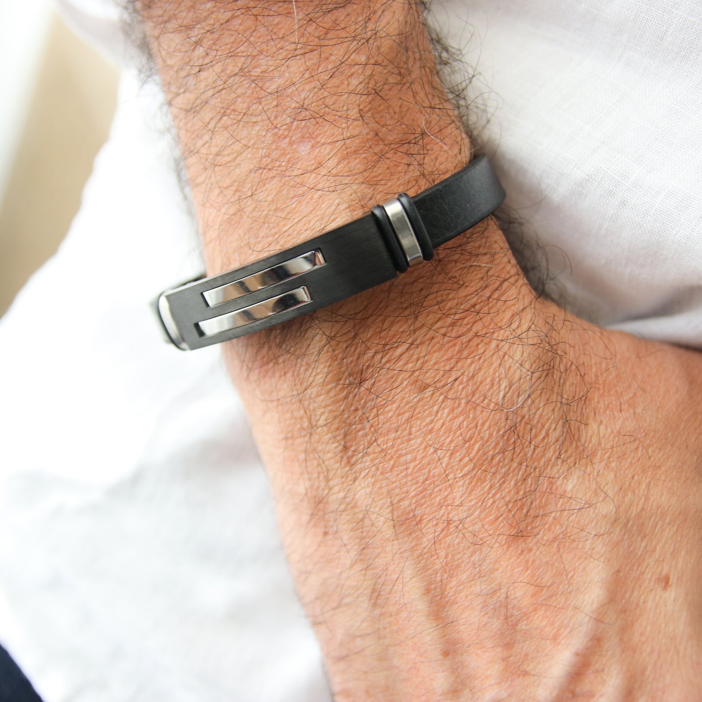 Two-Accented Line Silver Bar Black Leather Bracelet